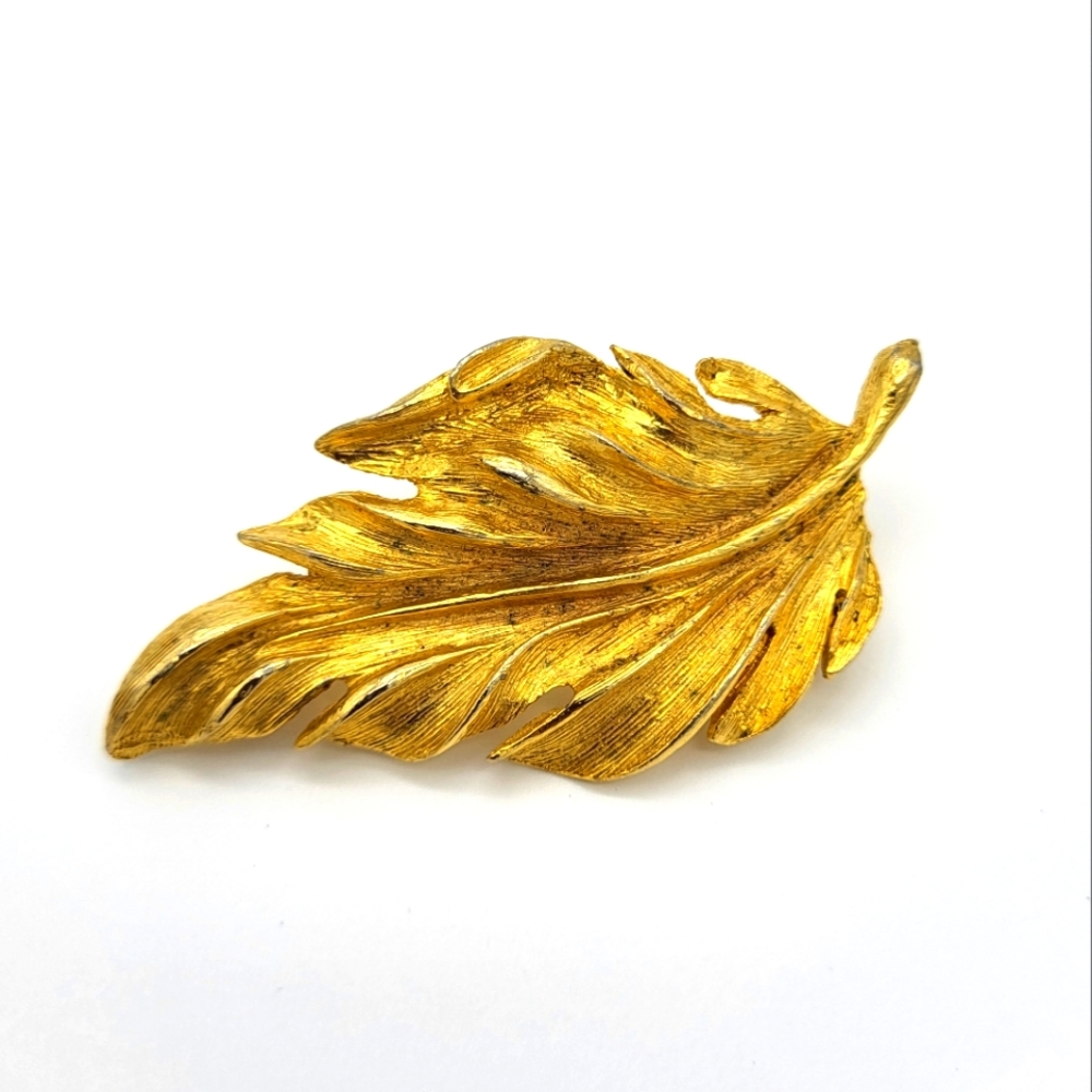 Vintage vans leaf pin